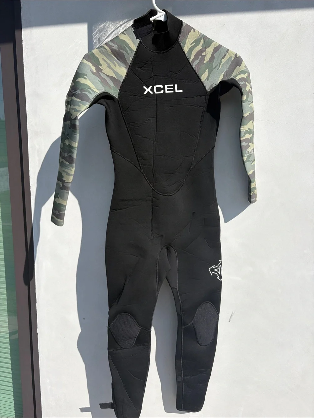 XCEL 3/2mm Boys Black Wetsuit with Camo Sleeves